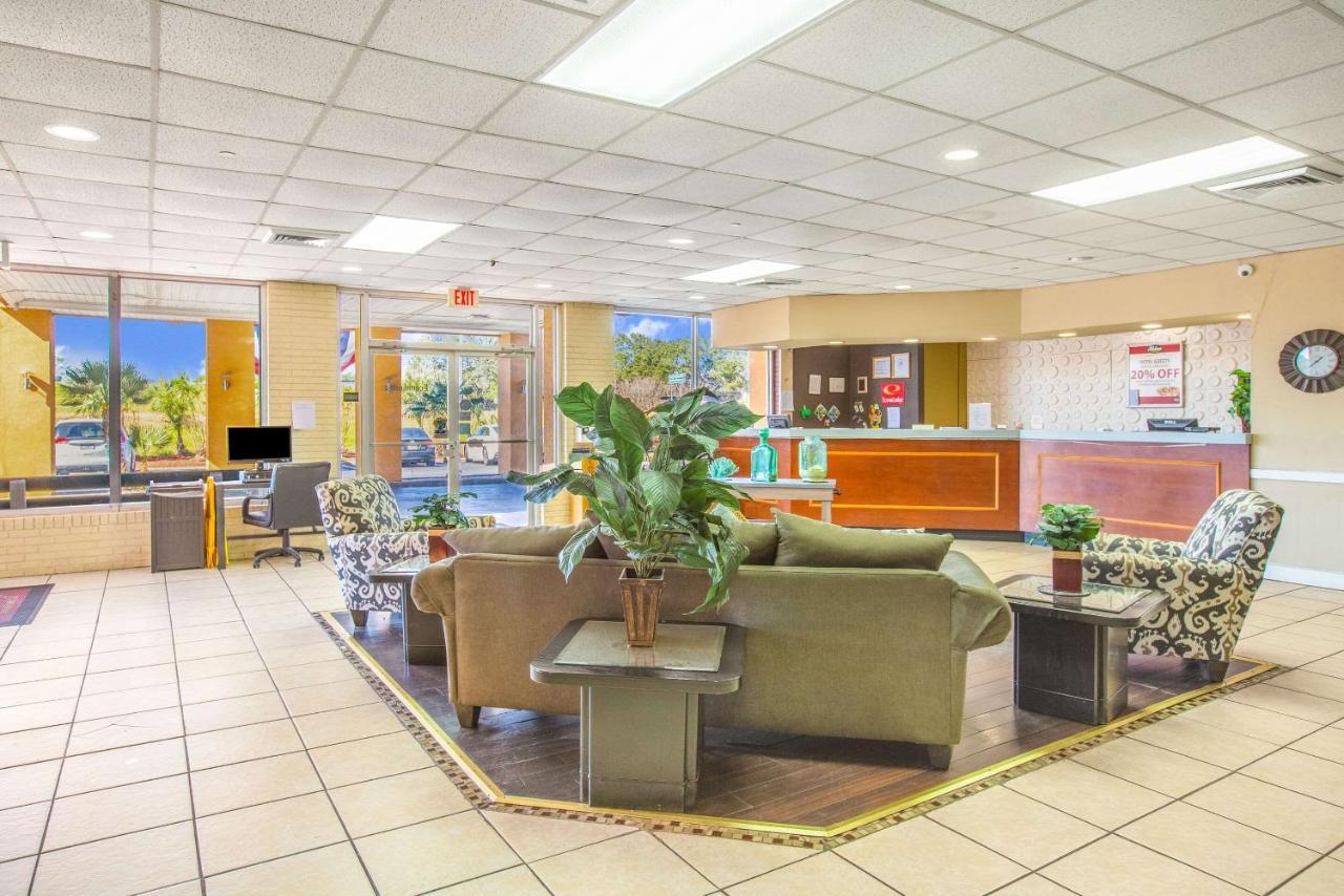 Econo Choice I 95 Gateway 24 Hour Fitness Center On Site Guest Laundry On Site Perkins Restaurant Hotel